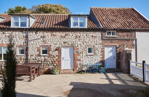 Sewerby House | Host & Stay | Low Barn Cottage