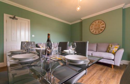 Hopton House | Host & Stay - Redwings Sanctuary Rooms