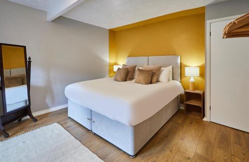 Skinningrove House | Host & Stay - Stone Row
