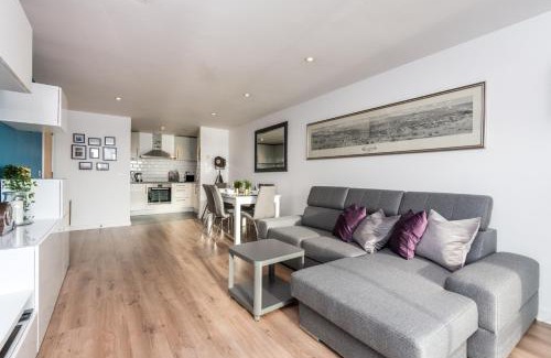 Baltic Triangle Apartment | Host & Stay - The Baltic Penthouse with Balcony