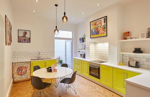 Saltburn-by-the-Sea Apartment | Host Stay The Artists Pad Too