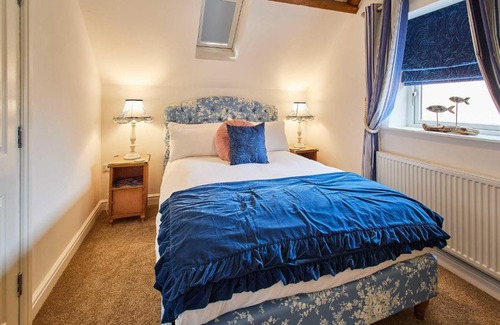 Hunmanby House | Host & Stay - The Snug