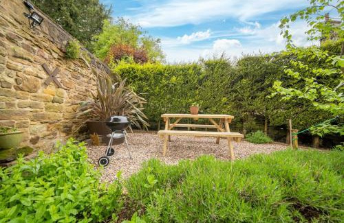 Alfreton House | Host & Stay - Well Farm Cottage
