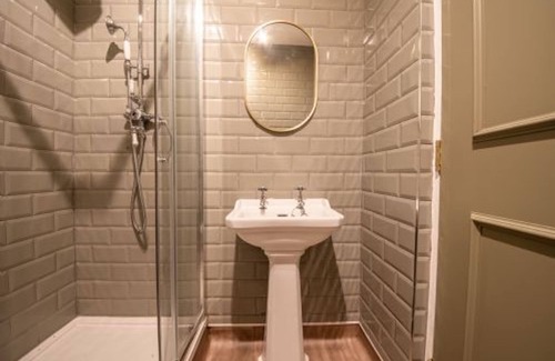 Hope Valley Apartment | Host Stay Woodroffe Arms Hope Twin Room 5