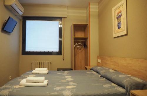 Ermitagana House | Hostal Acella