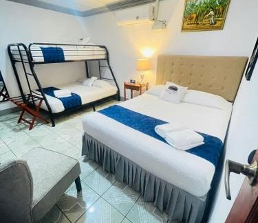 Leon House | Hostal Clary