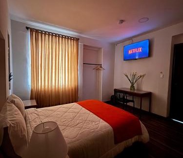 Miraflores Bajo Hotel | HOSTAL COMFORT INN Torre A