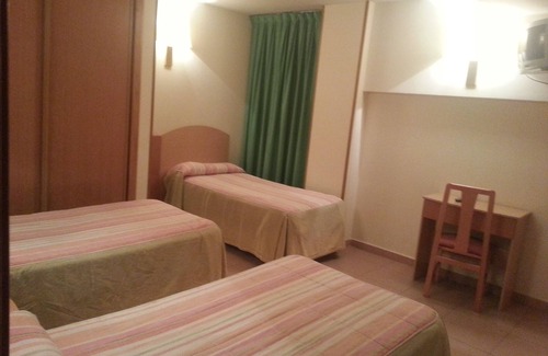 Mejorada del Campo Hostel | Hostal El Arco