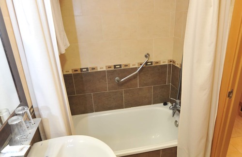 San Fernando de Henares Hostel | Hostal Goyma III