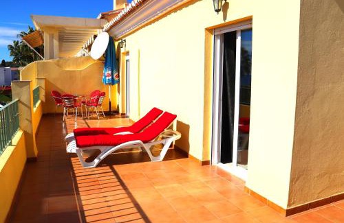 Benajarafe House | HOSTAL LA ESTACION