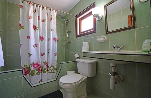Cienfuegos Bed & Breakfast | HOSTAL PERLA