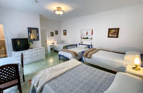 La Mariscal Bed & Breakfast | Hostal Sakti