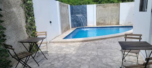 La Romana Hotel | Hostal y Piscina del Mari
