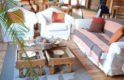 Angostura Hotel | Hosteria Posta de los Colonos
