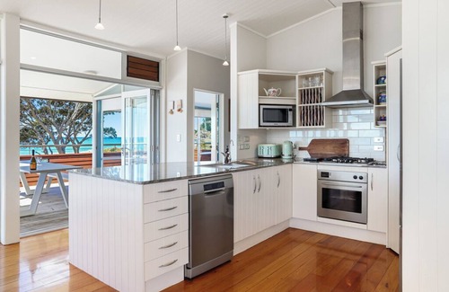 Whiritoa House | Hosts on the Coast Beachside Beauty Whiritoa