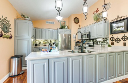 Rockbridge Cottage | Hot Tub & Fire Pit: Rockbridge Getaway!