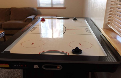 The Village Cabin | Hot Tub-Game Tables Aspen Glen