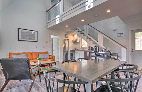 Marion House | Hot Tub & Mountain Views: Secluded Marion Escape!