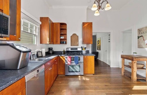 Downtown Napa House | Hot Tub | PRIME DWTN NAPA | 3 bed | 2 Bath