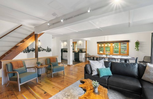 West Dover Ski Chalet | Hot Tub, Theater & Game Rooms, Fire Pit, 1 mile to Mount Snow, nearby Moover bus