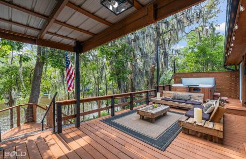 Jefferson House | Hot Tub, Waterfront, Boathouse, Whiskey Barrel