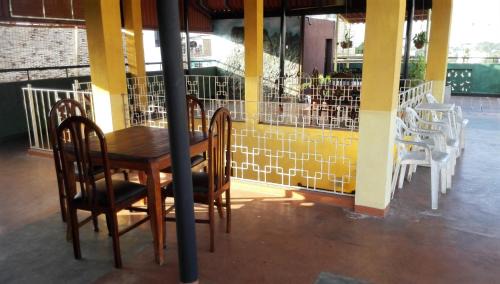 Mount Lavinia House | Hotel 100