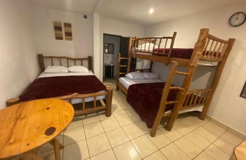 Zona 13 House | Hotel 17-52