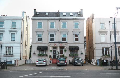 Askew Hotel | Hotel 261