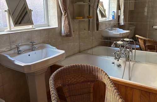 Birmingham Hotel | Hotel 5 Ravenhurst Drive