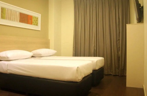 Geylang Hotel | Hotel 81 Lucky