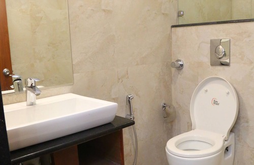 DLF City Hotel | Hotel Aadhar