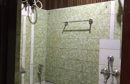 Sualkuchi Hotel | Hotel Aaghnya