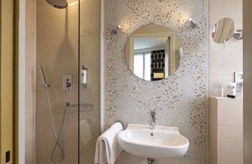 Montparnasse Hotel | Hotel Aiglon