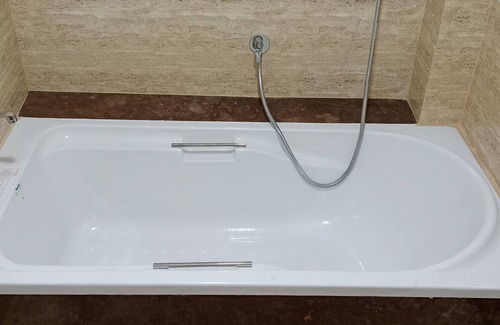 Andheri West House | Hotel Akshay