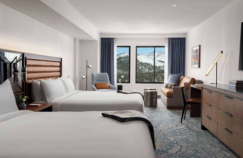 Peak 9 Resort | Hotel Alpenrock Breckenridge, Curio Collection by Hilton