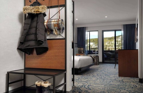 Peak 9 Resort | Hotel Alpenrock Breckenridge, Curio Collection by Hilton