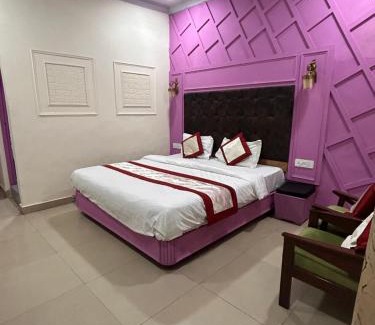 The Mall Road Hotel | Hotel Amar