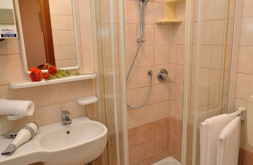 Marghera Hotel | Hotel Amba Alagi