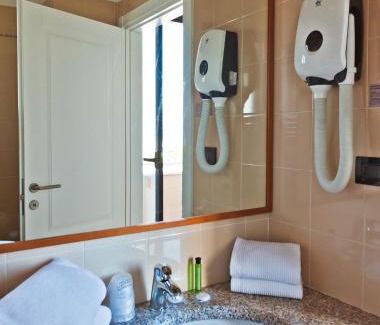 Pesaro Hotel | Hotel Ambassador