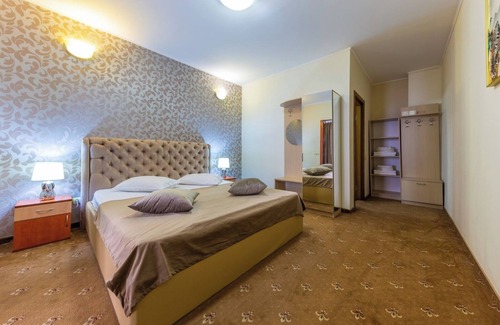 Sector 2 Hotel | Hotel Amphitryon Premium