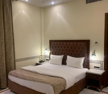 Phulera Hotel | Hotel Anand Bagh -Eraya Hotels