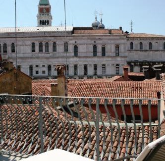 Castello Hotel | Hotel Antigo Trovatore