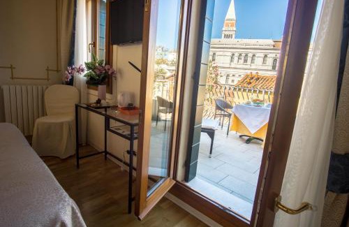 Castello Hotel | Hotel Antigo Trovatore