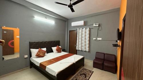 Varanasi Hotel | Hotel Aparajita