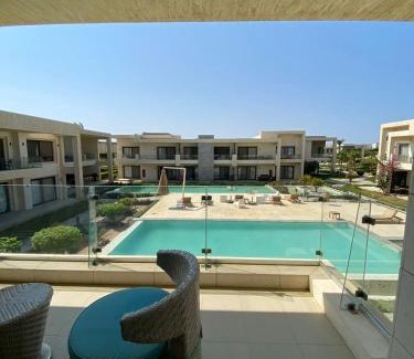 El Gouna Ski Chalet | Hotel Apartment in G cribs