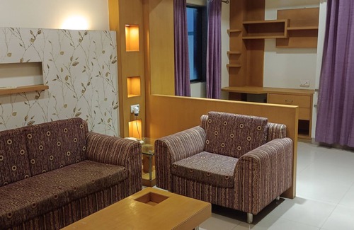 Rau Hotel | Hotel Apna Palace