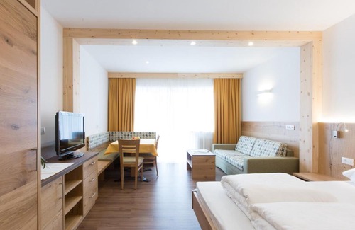 Tirolo Apartment | Hotel Appartement Inge