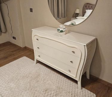 Cairo Apartment | Hotel APT in Maadi 2rm see full Nile&pyramid