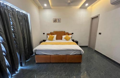 Bareilly Hotel | Hotel Arrow 19
