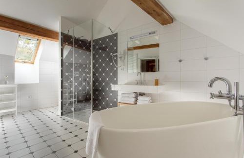 Mala Strana Hotel | Hotel At the White Lily